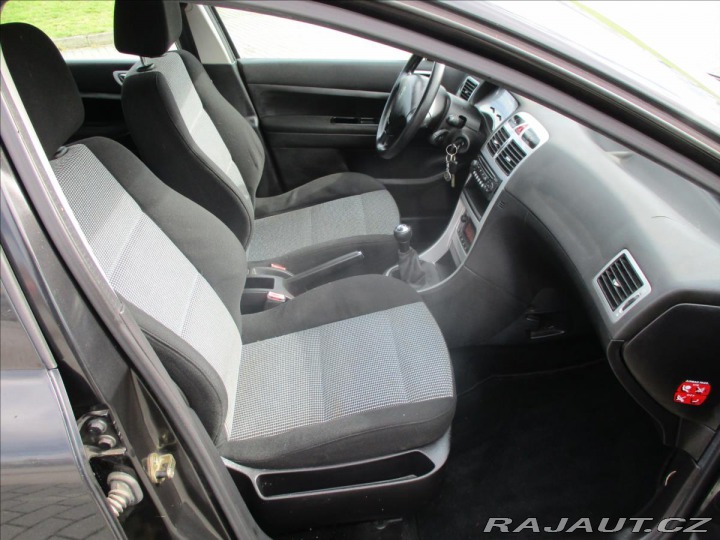 Peugeot 307 1,6 i 16V 80kw klimatroni 2006