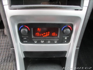 Peugeot 307 1,6 i 16V 80kw klimatroni 2006