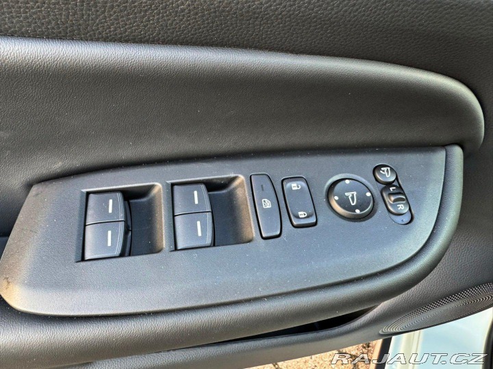 Honda Jazz Crosstar 1.5eHEV SKLADEM 2025