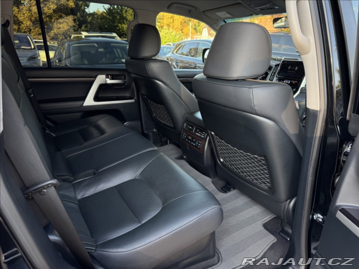 Toyota Land Cruiser 4,5 200 2020