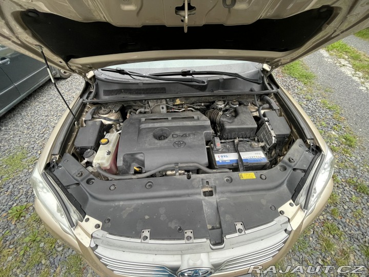 Toyota RAV4  2012