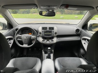 Toyota RAV4  2012