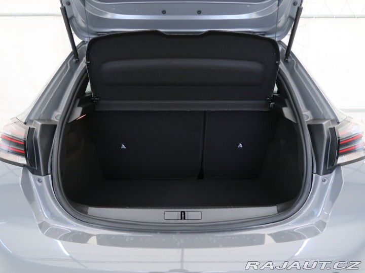 Peugeot 208 1.2HYBRID,CZ,ALLURE,e-DCS 2024