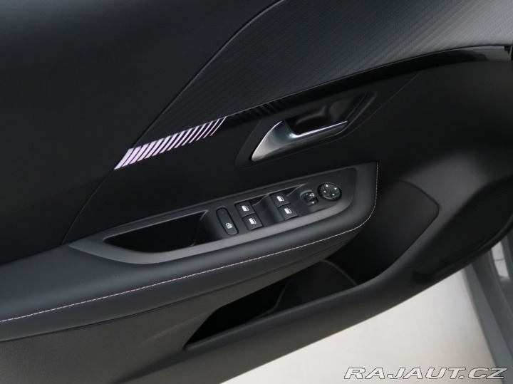 Peugeot 208 1.2HYBRID,CZ,ALLURE,e-DCS 2024