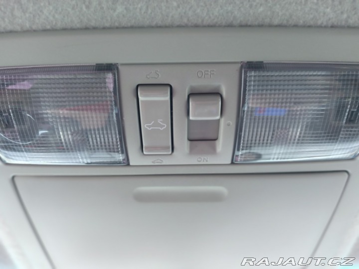 Nissan Navara 2.5 dCi 140kW 4x4 MANUÁL 2015