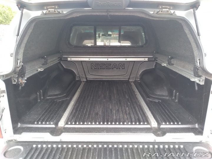 Nissan Navara 2.5 dCi 140kW 4x4 MANUÁL 2015