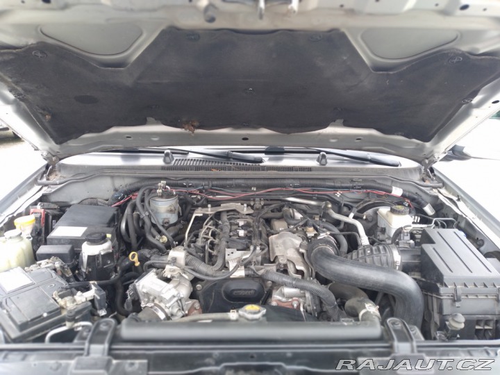Nissan Navara 2.5 dCi 140kW 4x4 MANUÁL 2015