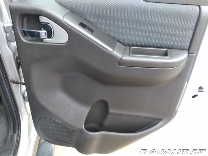 Nissan Navara 2.5 dCi 140kW 4x4 MANUÁL 2015