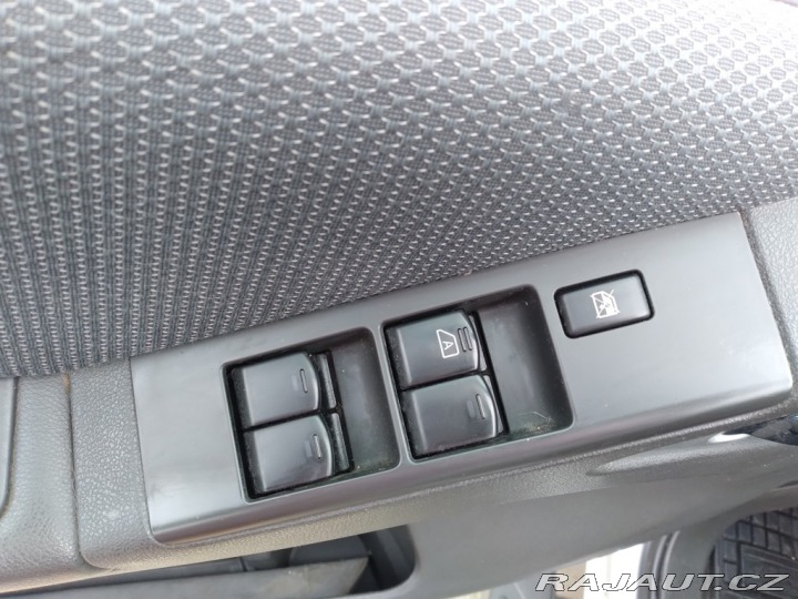 Nissan Navara 2.5 dCi 140kW 4x4 MANUÁL 2015