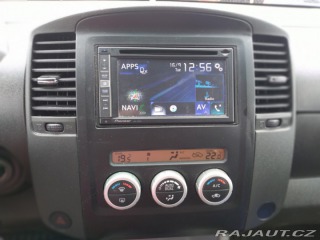 Nissan Navara 2.5 dCi 140kW 4x4 MANUÁL 2015