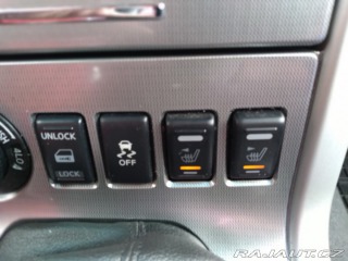 Nissan Navara 2.5 dCi 140kW 4x4 MANUÁL 2015