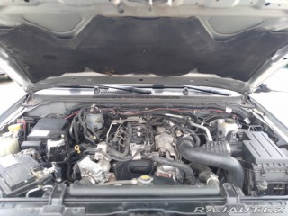 Nissan Navara 2.5 dCi 140kW 4x4 MANUÁL 2015