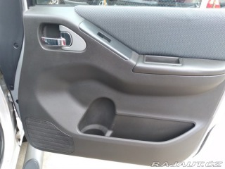 Nissan Navara 2.5 dCi 140kW 4x4 MANUÁL 2015