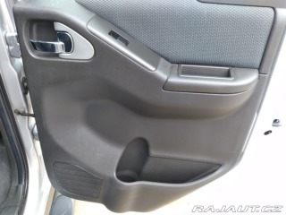 Nissan Navara 2.5 dCi 140kW 4x4 MANUÁL 2015