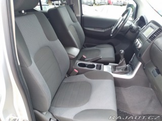 Nissan Navara 2.5 dCi 140kW 4x4 MANUÁL 2015
