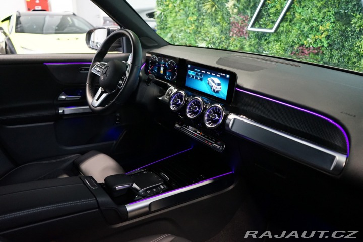 Mercedes-Benz GLB 180*CAMERA*LED*ZÁRUKA 2023