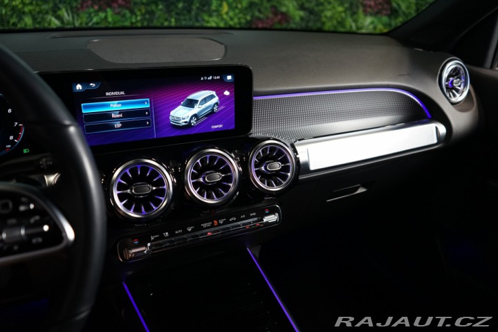 Mercedes-Benz GLB 180*CAMERA*LED*ZÁRUKA 2023