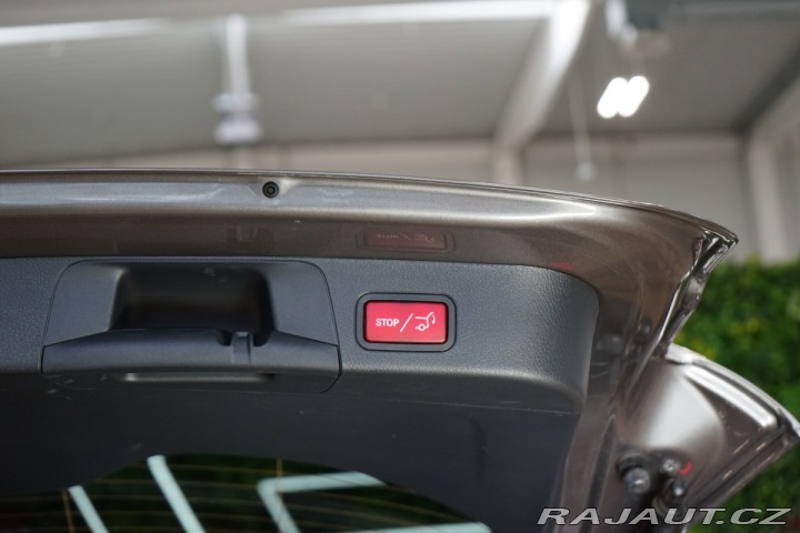 Mercedes-Benz GLB 180*CAMERA*LED* 2023