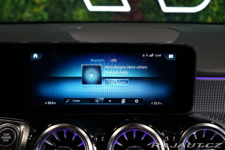 Mercedes-Benz GLB 180*CAMERA*LED*ZÁRUKA 2023