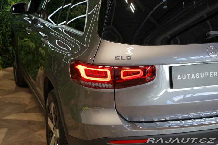 Mercedes-Benz GLB 180*CAMERA*LED*ZÁRUKA 2023