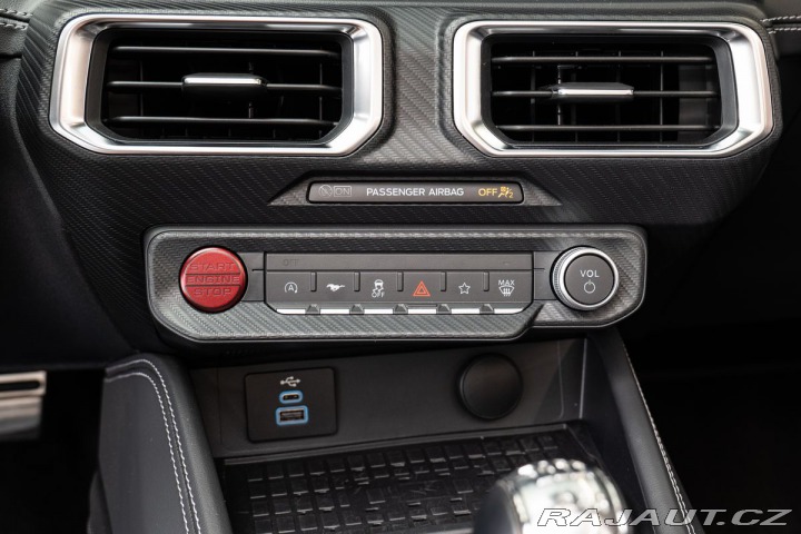 Ford Mustang GT 5.0 V8 Cabrio/Manuál 1800