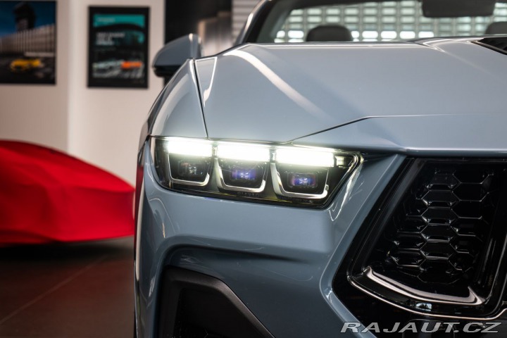 Ford Mustang GT 5.0 V8 Cabrio/Manuál 1800