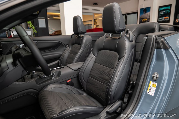 Ford Mustang GT 5.0 V8 Cabrio/Manuál 1800