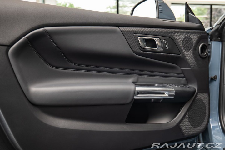 Ford Mustang GT 5.0 V8 Cabrio/Manuál 1800