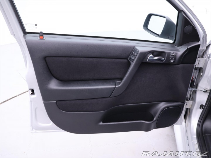 Opel Astra 1,6 16V 74kW CZ 2000