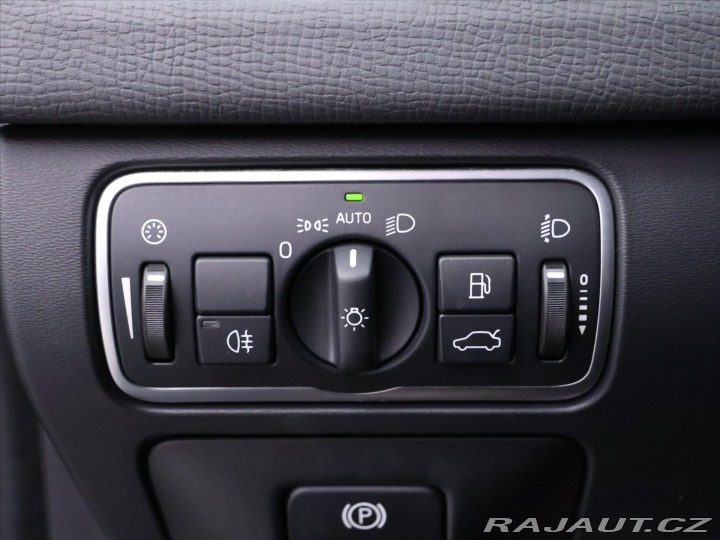 Volvo XC60 2,4 D4 133kW 4x4 Automat 2014