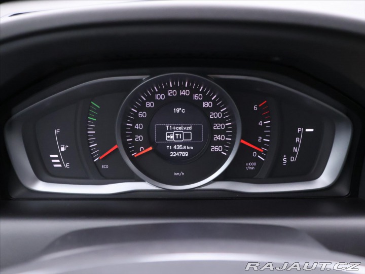 Volvo XC60 2,4 D4 133kW 4x4 Automat 2014