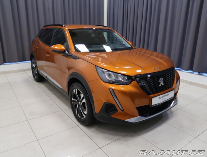 Peugeot 2008 1,2 i ALLURE PureTech 10 2021