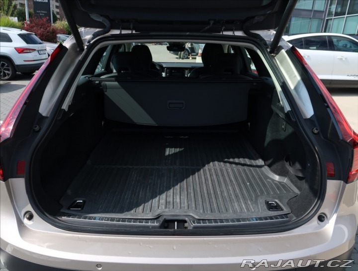 Volvo V90 2,0 B4 AWD AUT CROSS COUN 2022