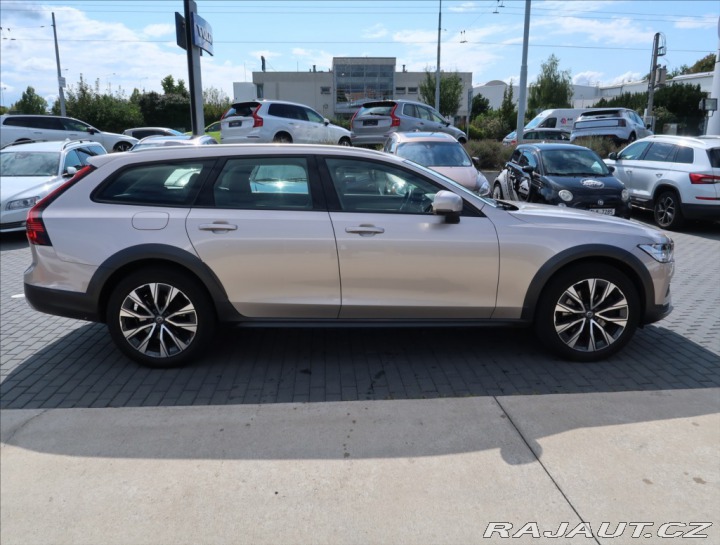 Volvo V90 2,0 B4 AWD AUT CROSS COUN 2022