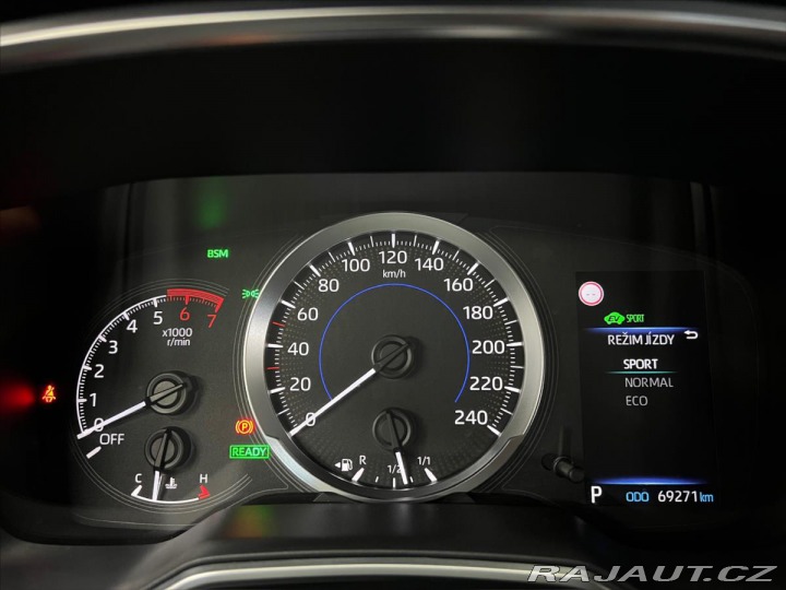 Toyota Corolla 1,8 HYBRID e-CVT COMFORT, 2020