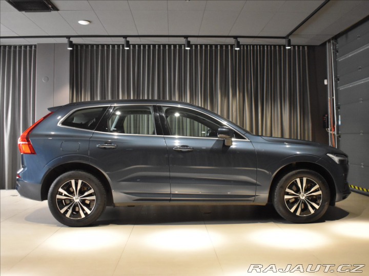 Volvo XC60 2,0 B4 AWD Momentum Bezkl 2021