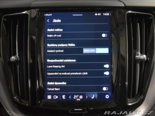 Volvo XC60 2,0 B4 AWD Momentum Bezkl 2021