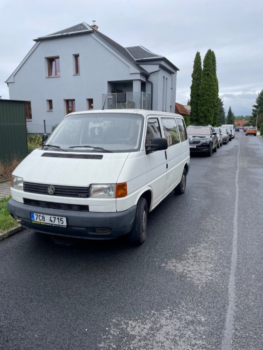 Volkswagen Transporter 2,5   T4 9 míst