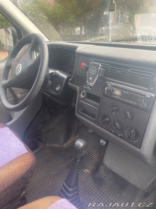 Volkswagen Transporter 2,5 T4 9 míst 2000