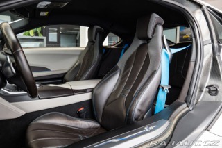 BMW i8  2015