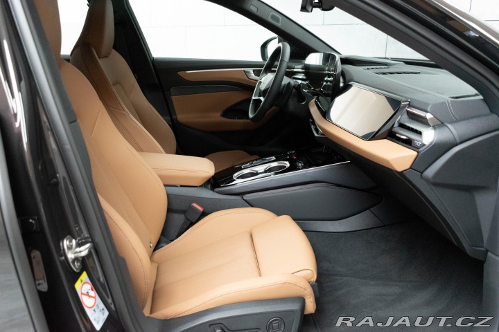 Audi A6 3.0 TFSI 4x4 S-LINE*VZDUC 2025