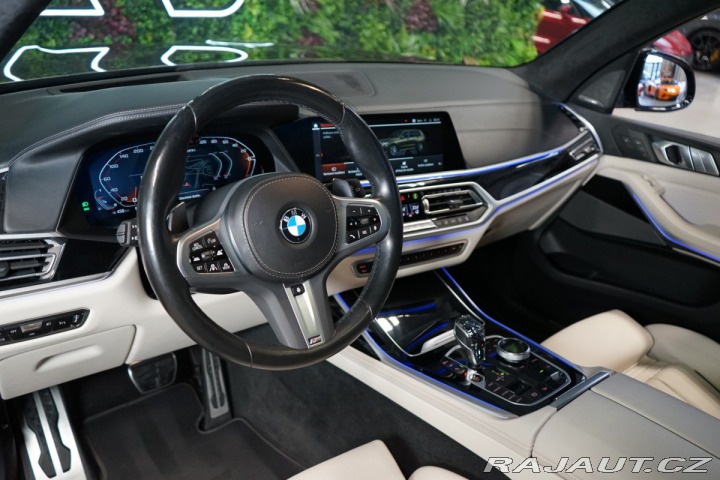 BMW X7 M50i*6-MÍST*NEZ.TOP*ZÁRUK 2022