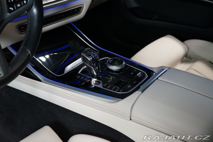 BMW X7 M50i*6-MÍST*NEZ.TOP*ZÁRUK 2022
