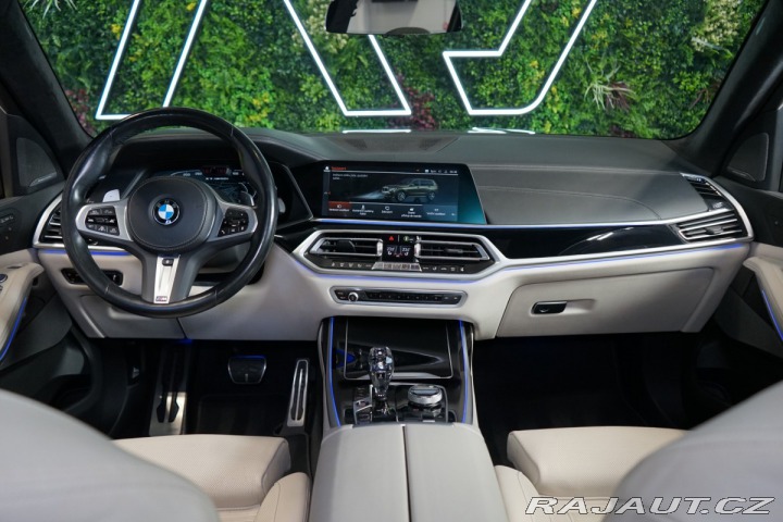 BMW X7 M50i*6-MÍST*NEZ.TOP*ZÁRUK 2022