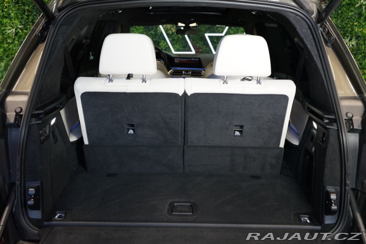 BMW X7 M50i*6-MÍST*NEZ.TOP*ZÁRUK 2022