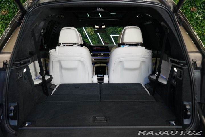 BMW X7 M50i*6-MÍST*NEZ.TOP*ZÁRUK 2022