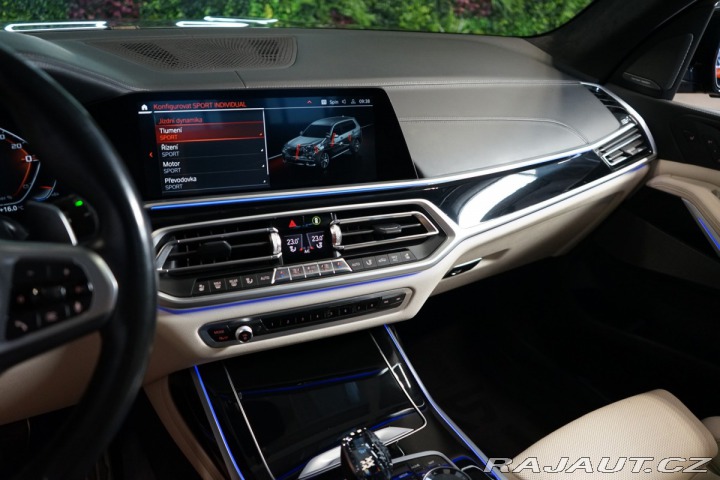 BMW X7 M50i*6-MÍST*NEZ.TOP*ZÁRUK 2022