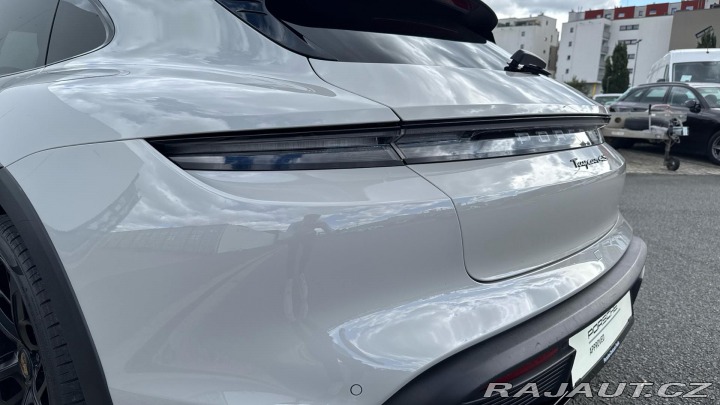 Porsche Taycan 4S Cross Turismo 2022