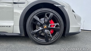 Porsche Taycan 4S Cross Turismo 2022