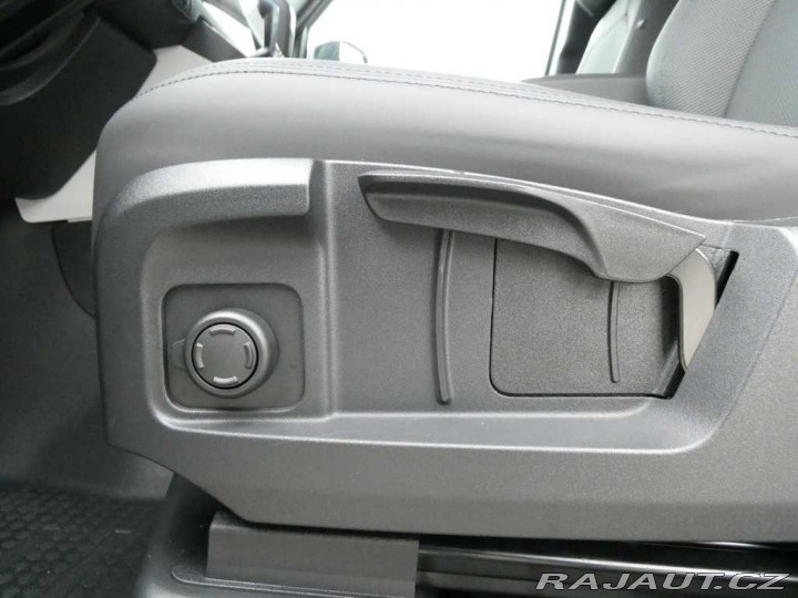 Land Rover Defender 110 3,0 S D200 2025